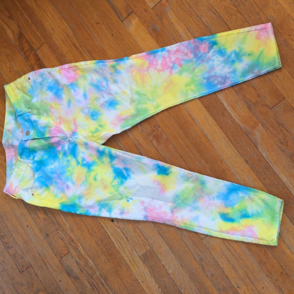 Rainbow tie dyed mid-rise ankle jeans